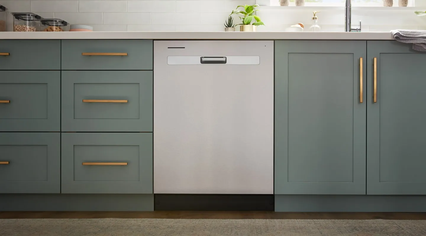 Overloading a dishwasher rack prevents proper water circulation and affects the cleaning results.